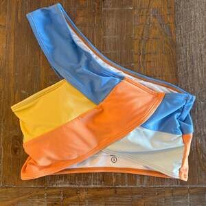 Nani Swimwear Colorblock One-Shoulder Bikini Top